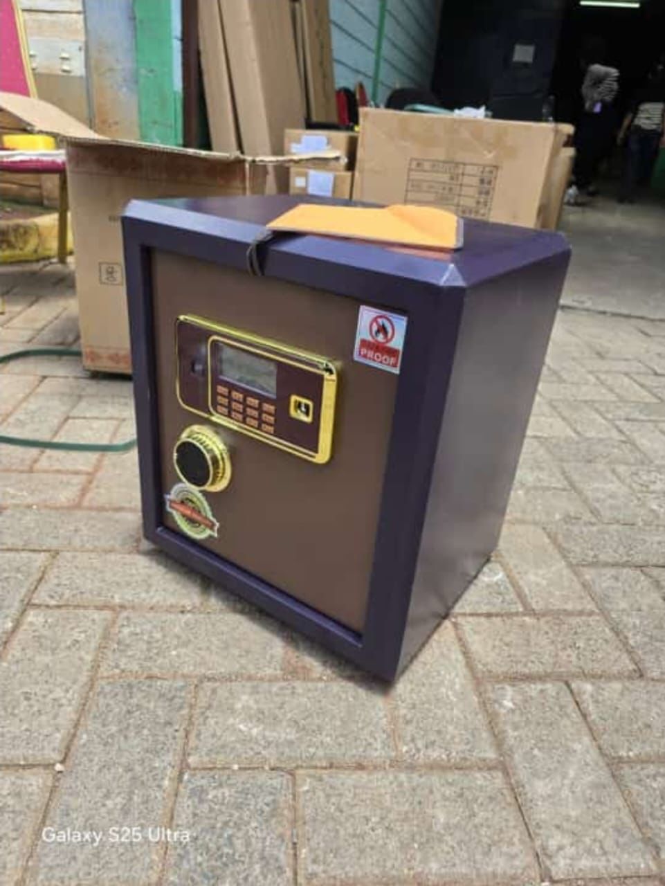 Safe Box (50Kgs)