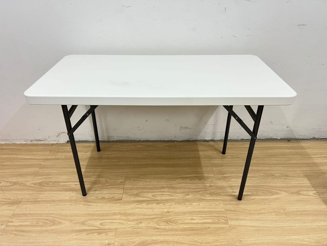 1.2M foldable Table